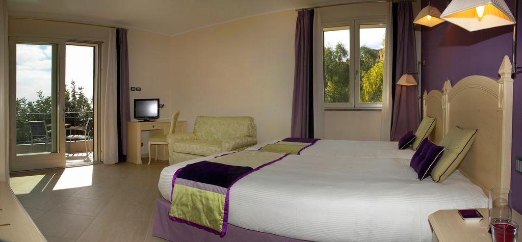 Meridiana Hotel Таорміна Екстер'єр фото